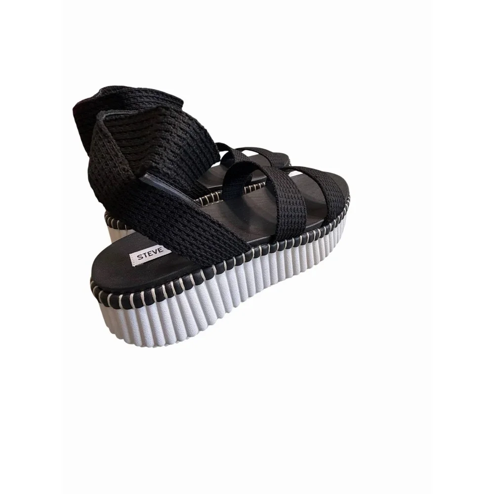 Steve Madden Women's Shelle Sandal, Black, 9